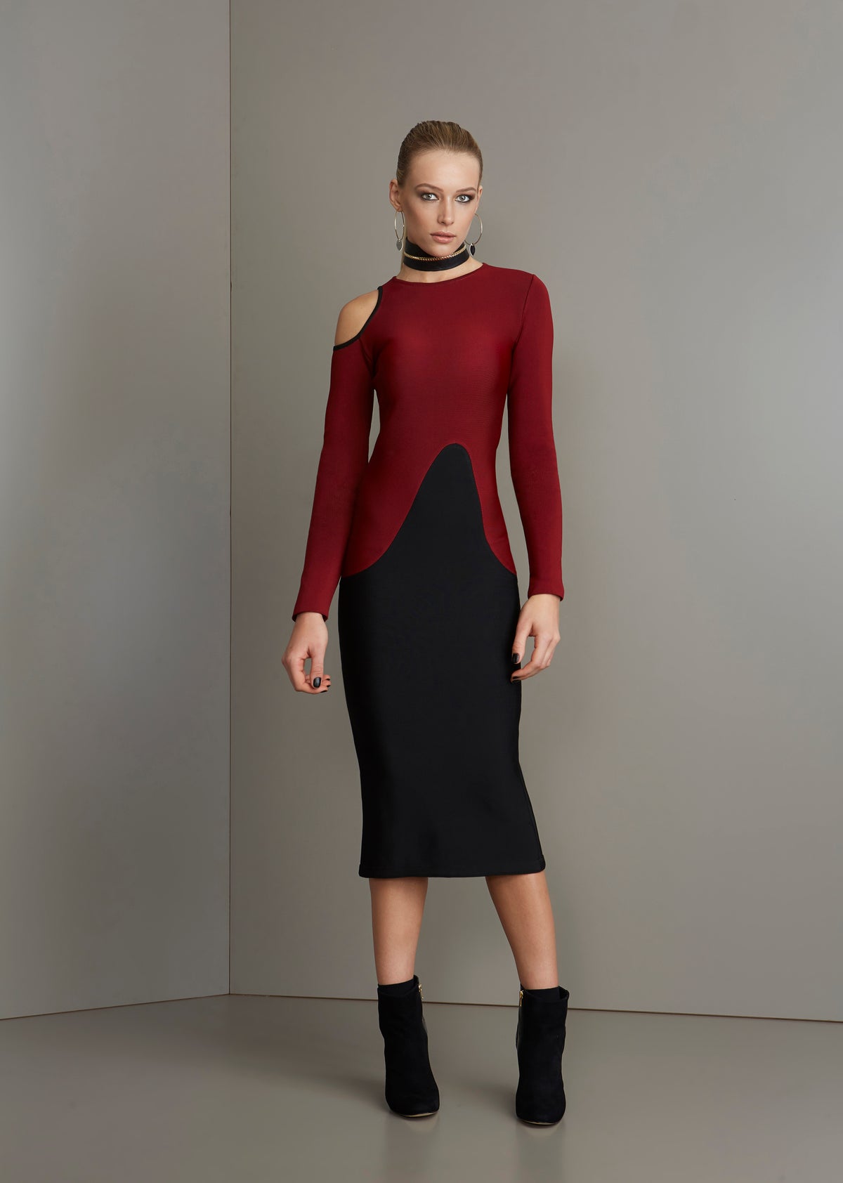 Burgundy and Black Cold Shoulder Geometric Color Blocking Midi